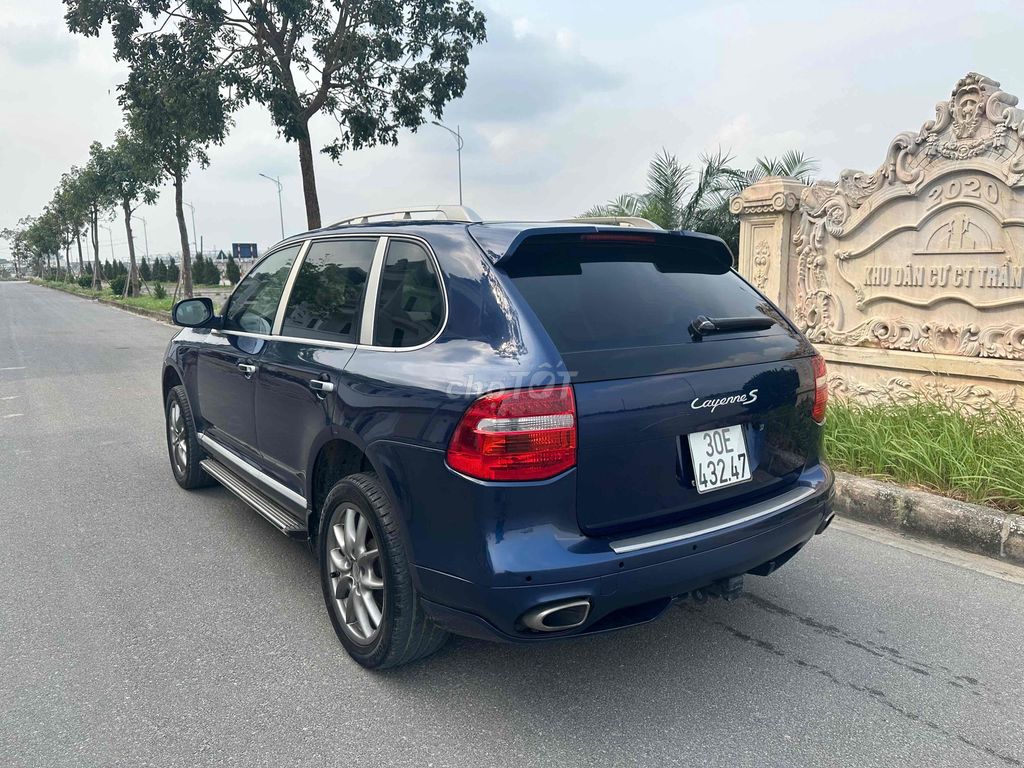 Porsche Cayenne 2008 - ảnh 1