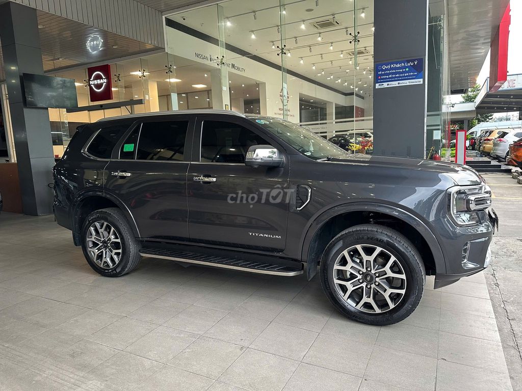 Ford Everest 2023 - ảnh 2