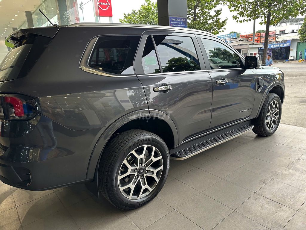 Ford Everest 2023 - ảnh 3