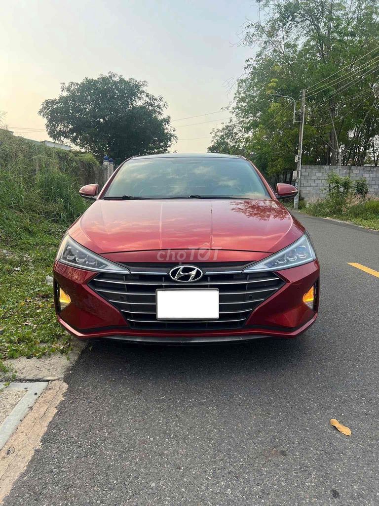 Hyundai Elantra 2.0 AT 2019 - ảnh 1