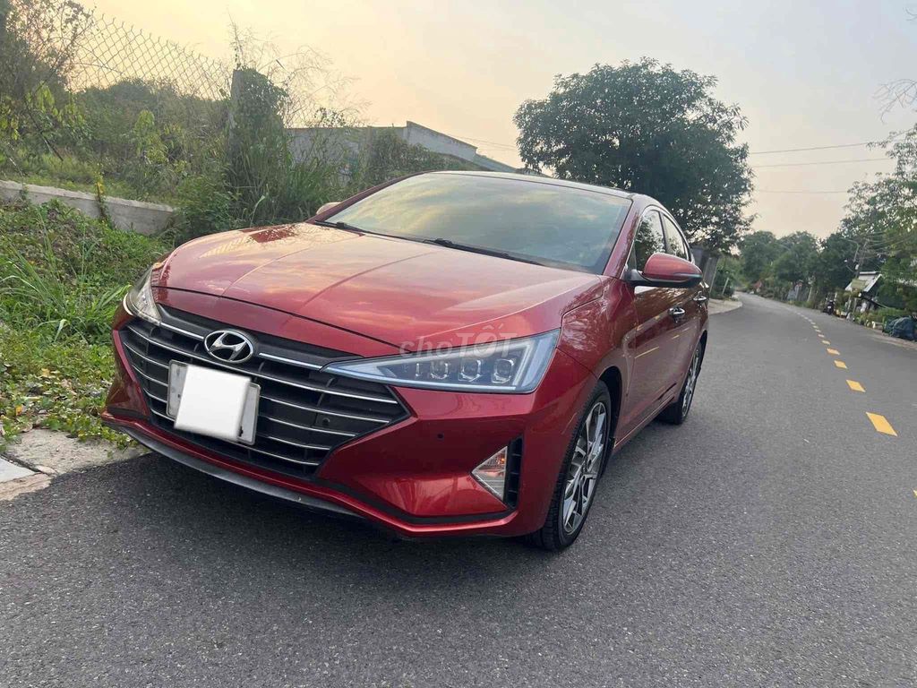 Hyundai Elantra 2.0 AT 2019 - ảnh 2