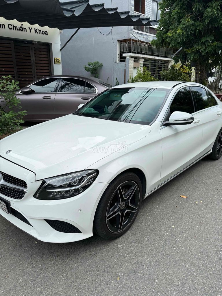 Mercedes-Benz 2020 - ảnh 1