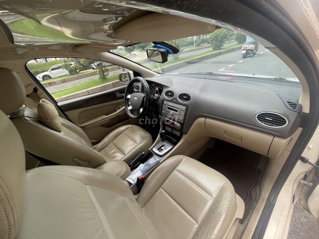 Ford Focus 2011 - ảnh 4