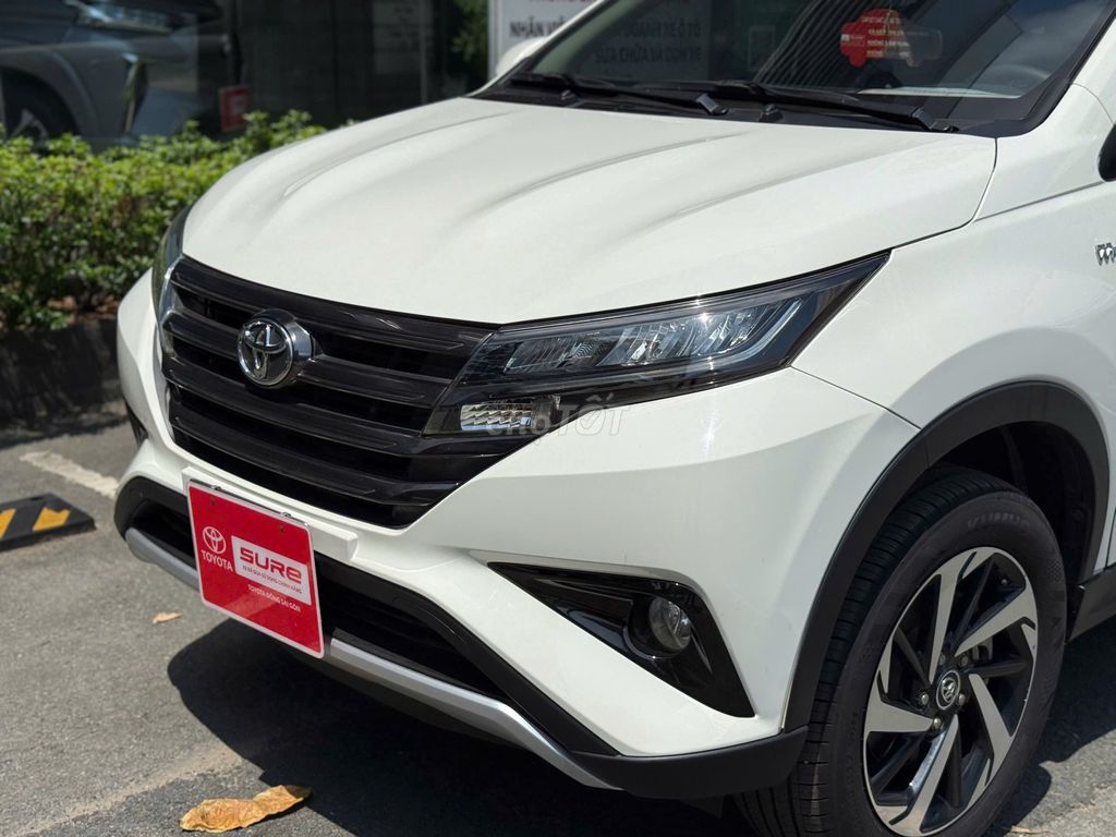 Toyota Rush - ảnh 2