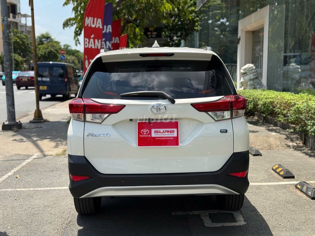 Toyota Rush - ảnh 5