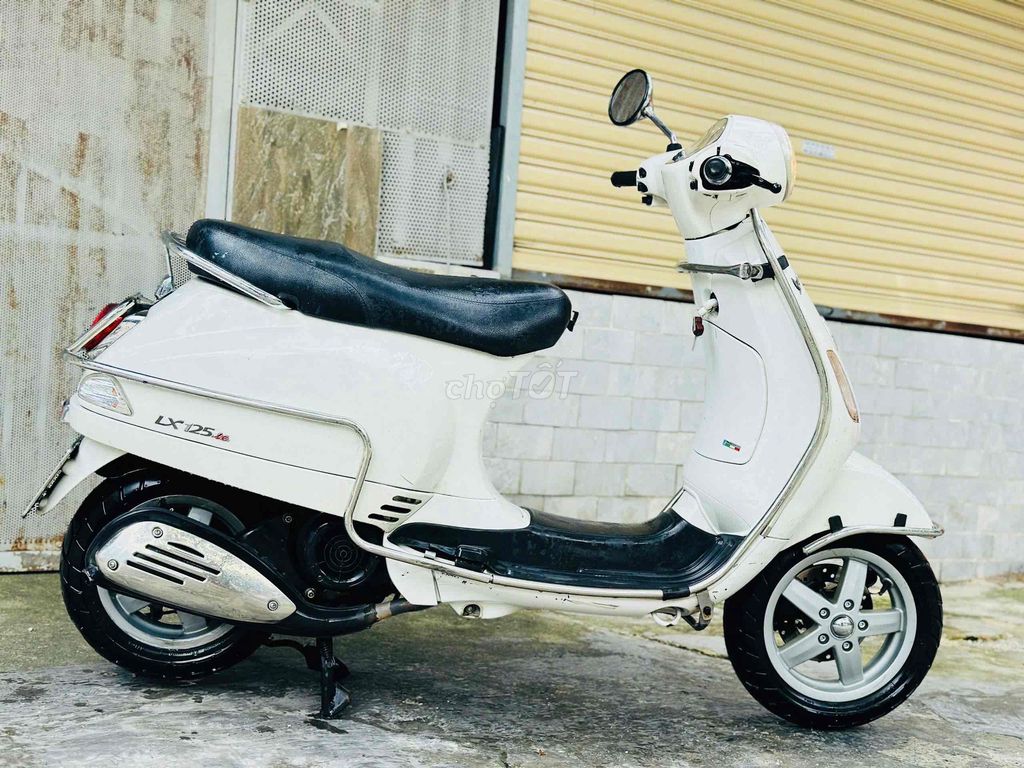 Piaggio Vespa 2012 - ảnh 1