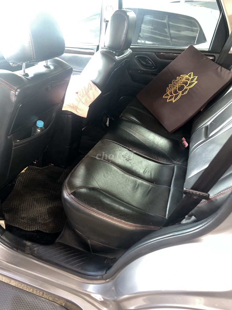 Ford Escape - ảnh 2