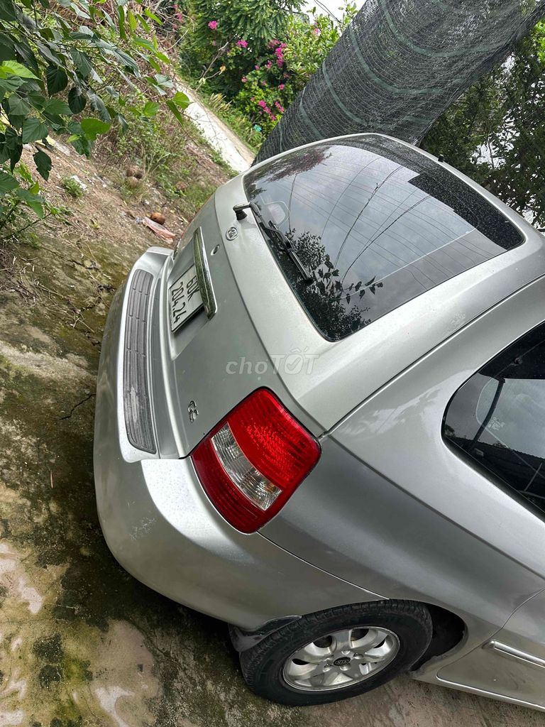 Kia Carnival - ảnh 3