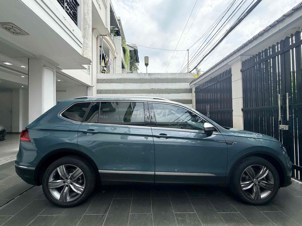 Volkswagen Tiguan Allspace - ảnh 4