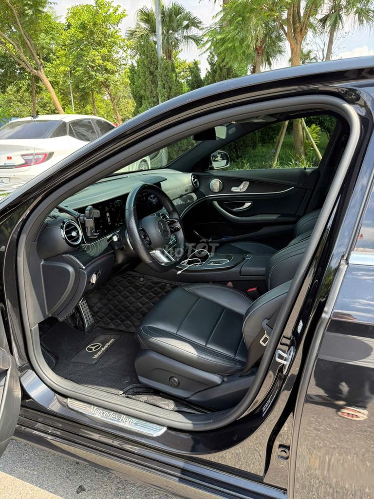 Mercedes-Benz 2023 - ảnh 2
