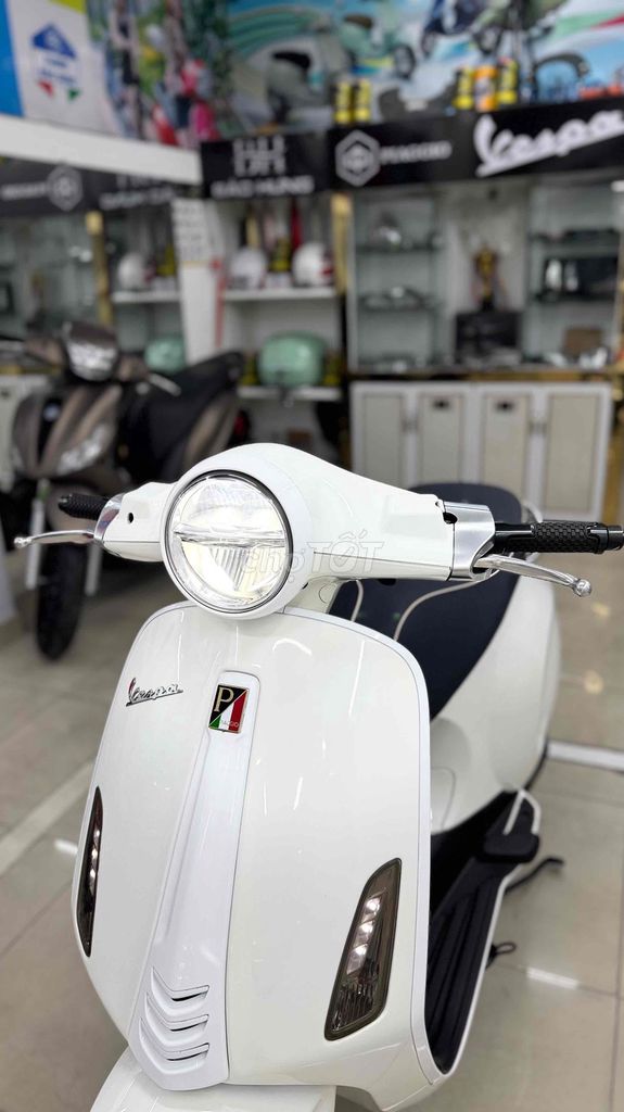 Piaggio Vespa 2018 - ảnh 1