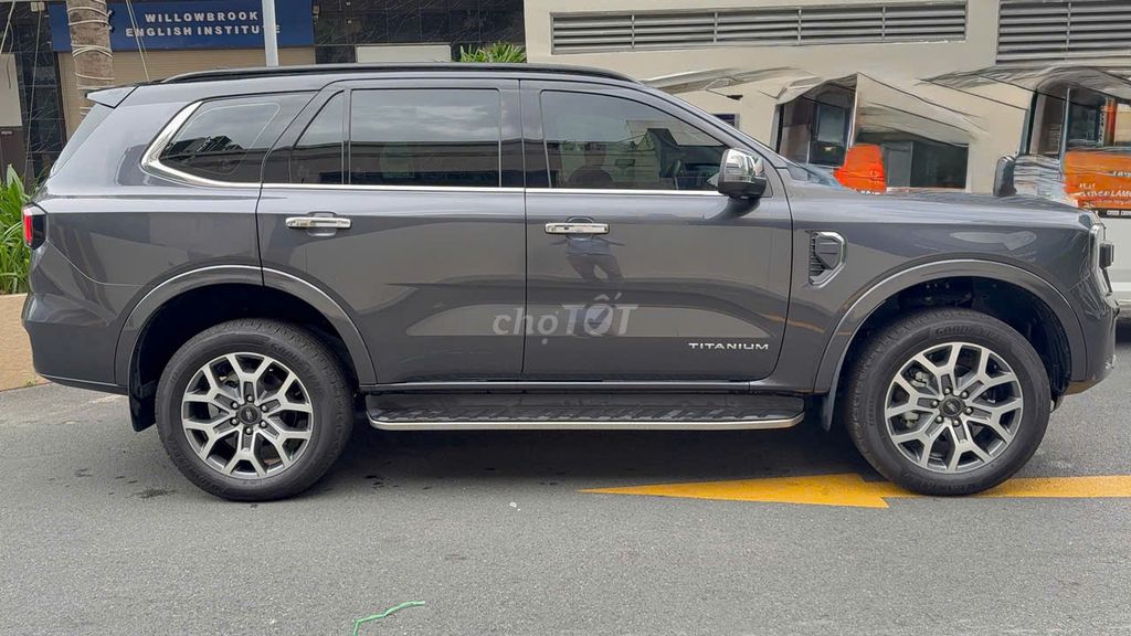 Ford Everest 2025 - ảnh 4