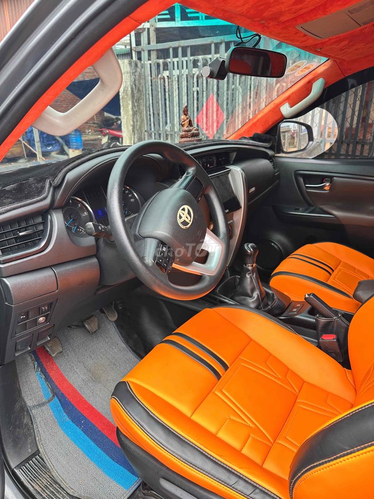 Toyota Fortuner - ảnh 5