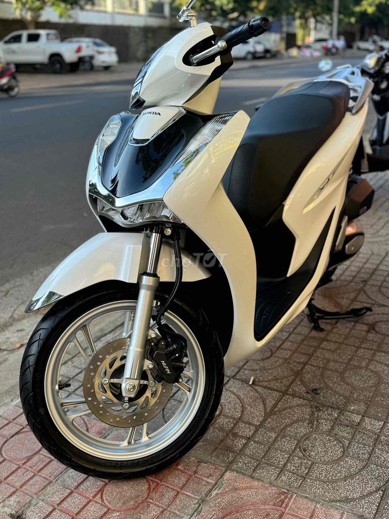 Honda SH 2025 - ảnh 1