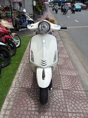 Piaggio Vespa 2015 - ảnh 1