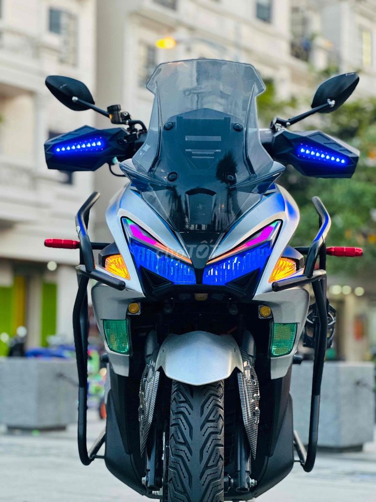 Yamaha NVX 2018 - ảnh 1