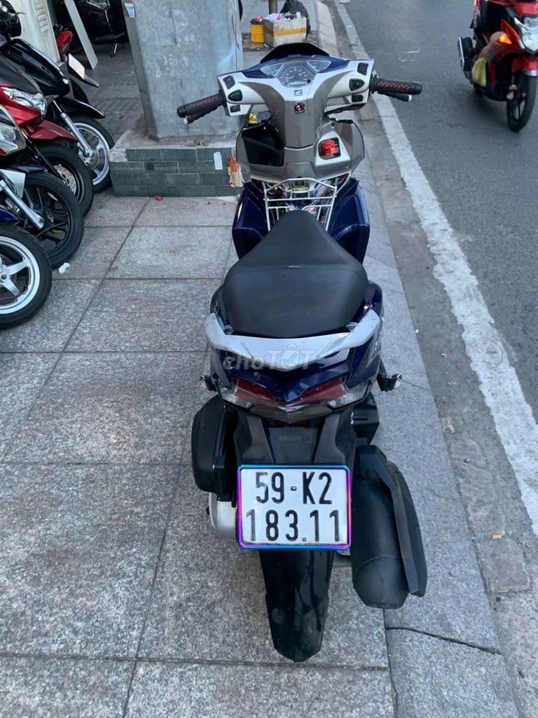 Honda Air Blade 2017 - ảnh 4