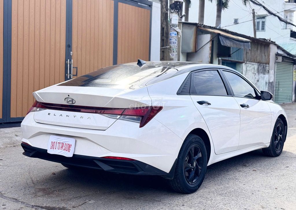 Hyundai Elantra 2022 - ảnh 4