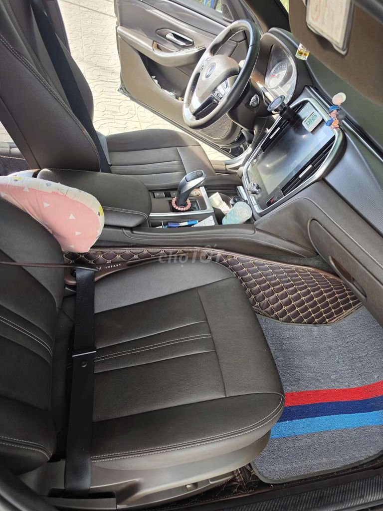 VinFast Lux A2.0 - ảnh 5