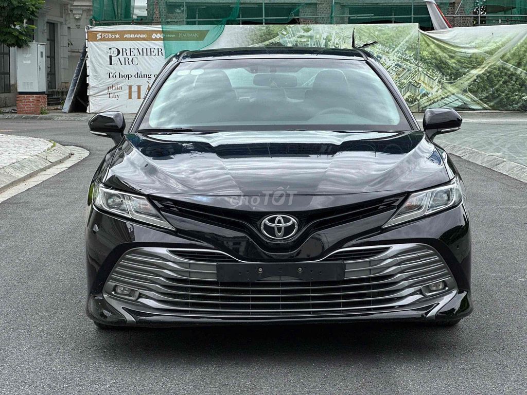 Toyota Camry 2.0G 2019 - ảnh 1
