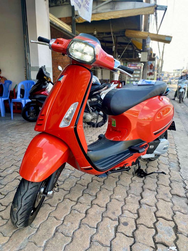 VESPA Sprint 2022 - ảnh 2