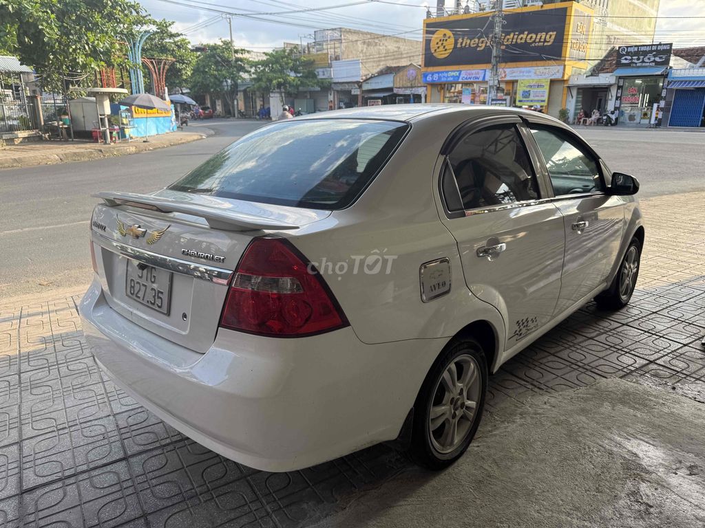 Chevrolet Aveo 2018 - ảnh 4