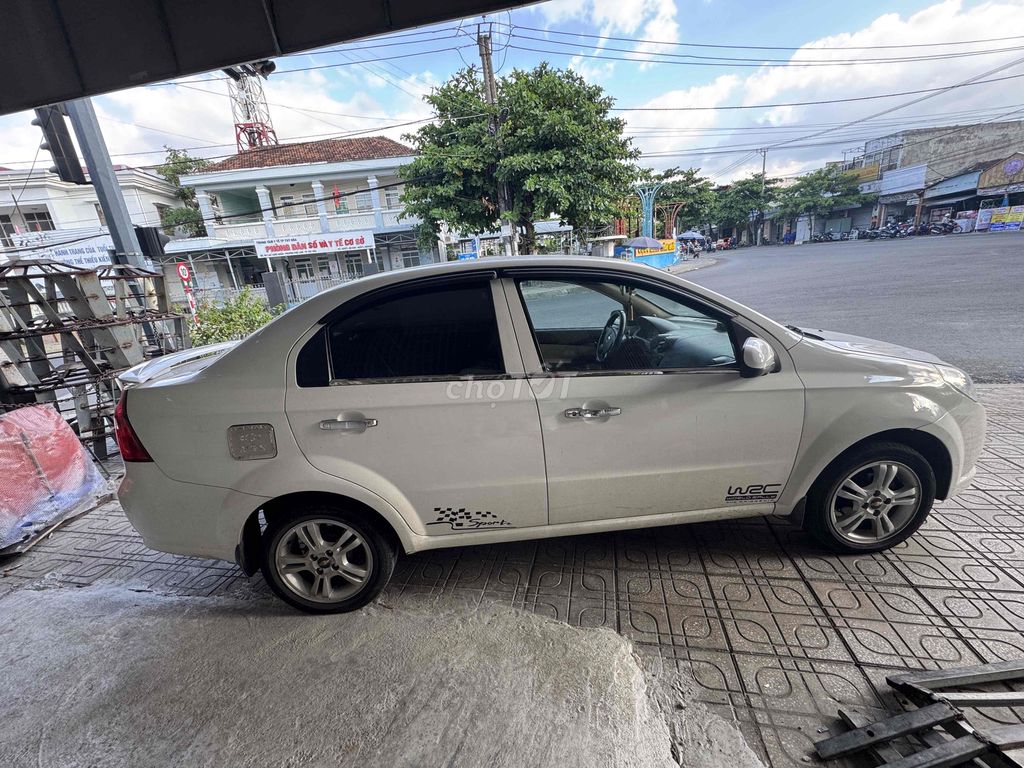 Chevrolet Aveo 2018 - ảnh 5