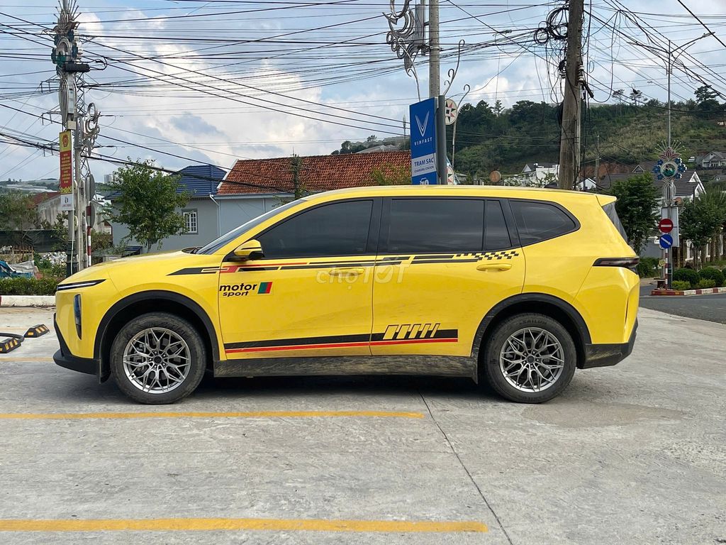 VinFast Limo Green 2025 - ảnh 3