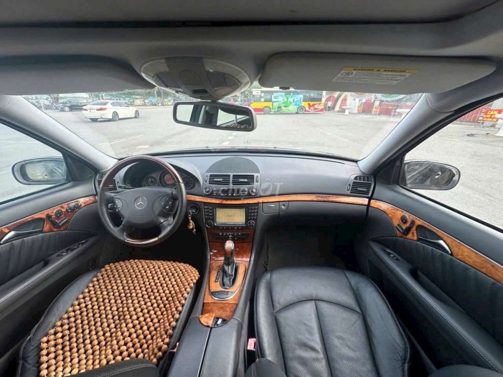 Mercedes-Benz 2005 - ảnh 2