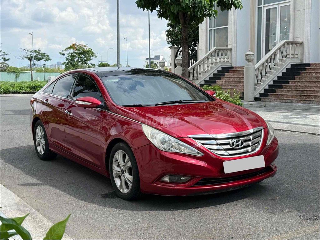 Hyundai Sonata 2010 - ảnh 2