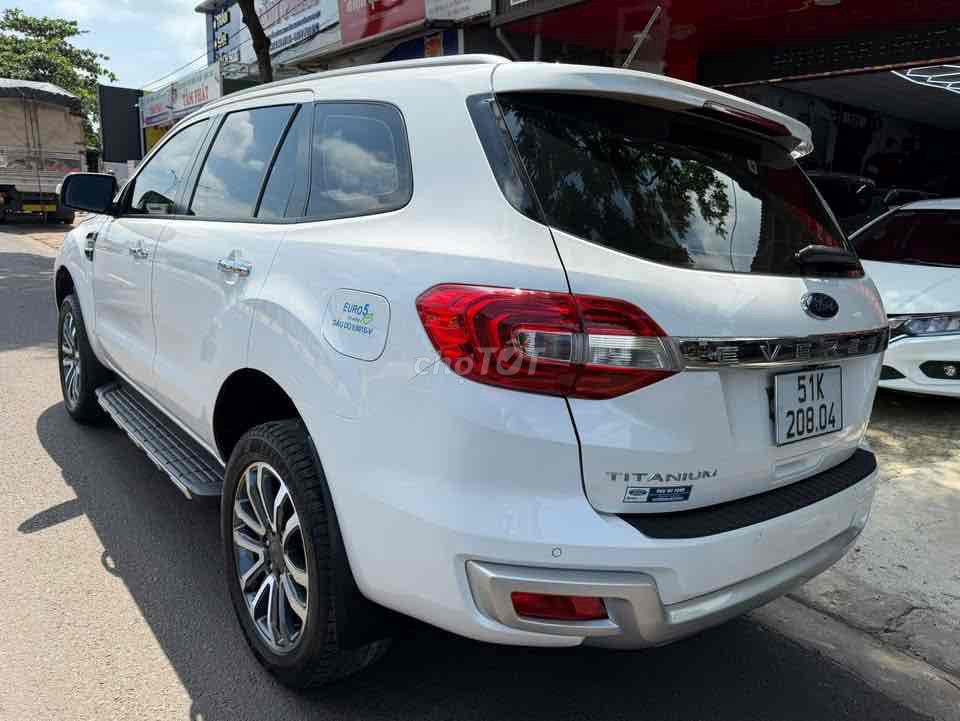 Ford Everest 2022 - ảnh 4