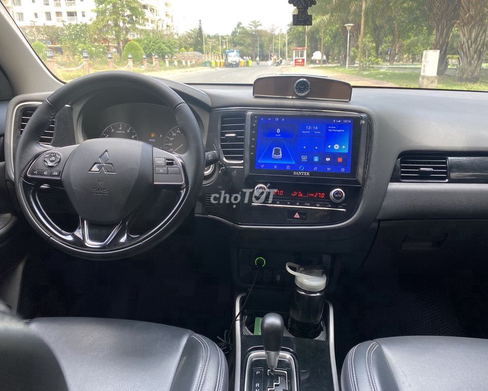 Mitsubishi Outlander - ảnh 2