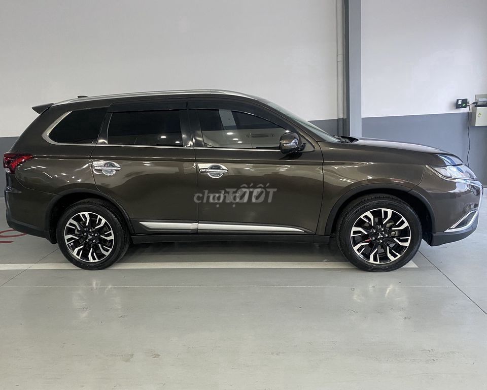 Mitsubishi Outlander - ảnh 4