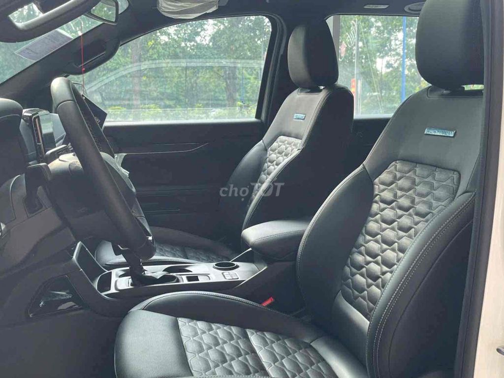 Ford Everest 2026 - ảnh 4