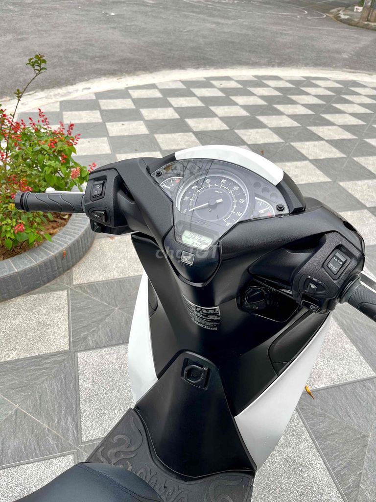 Honda SH 2018 - ảnh 3