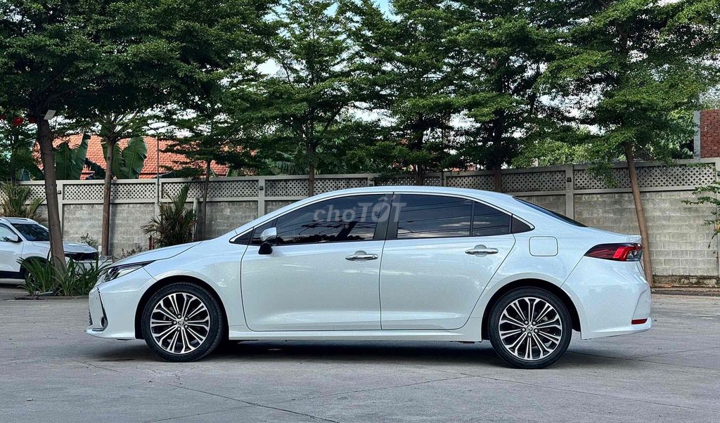 Toyota Corolla altis 1.8V 2022 - ảnh 3