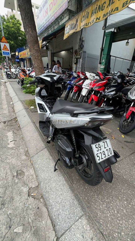 Honda Air Blade 2022 - ảnh 4