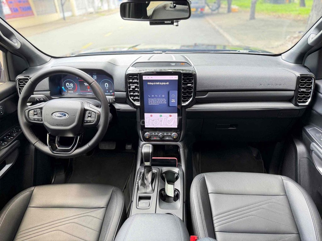 Ford Everest 2025 - ảnh 2