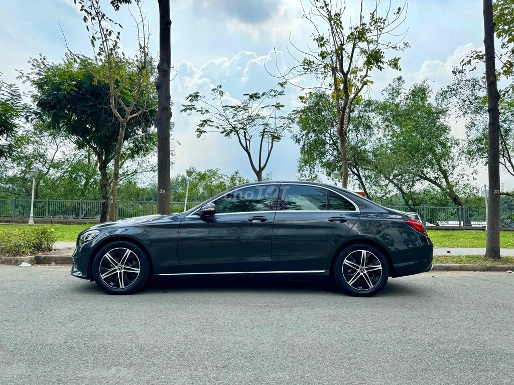 Mercedes-Benz 2020 - ảnh 3