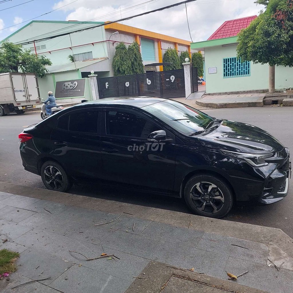 Toyota Vios - ảnh 1