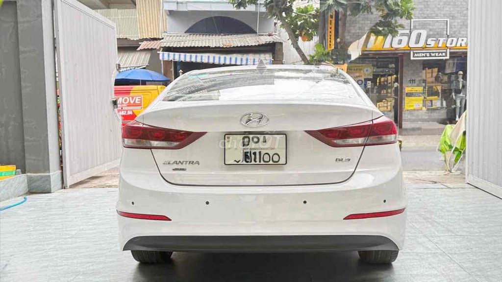 Hyundai Elantra 2018 - ảnh 2