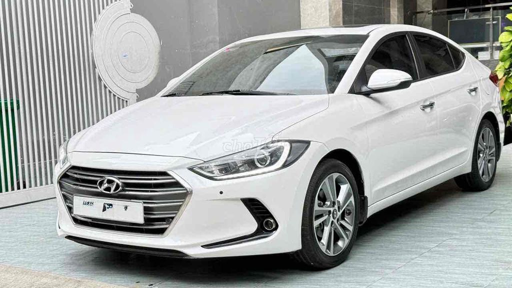 Hyundai Elantra 2018 - ảnh 4