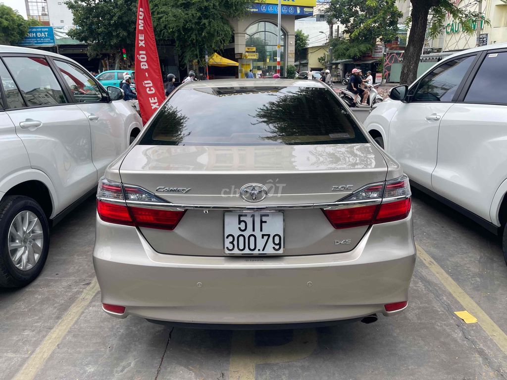 Toyota Camry 2.0E 2015 - ảnh 5