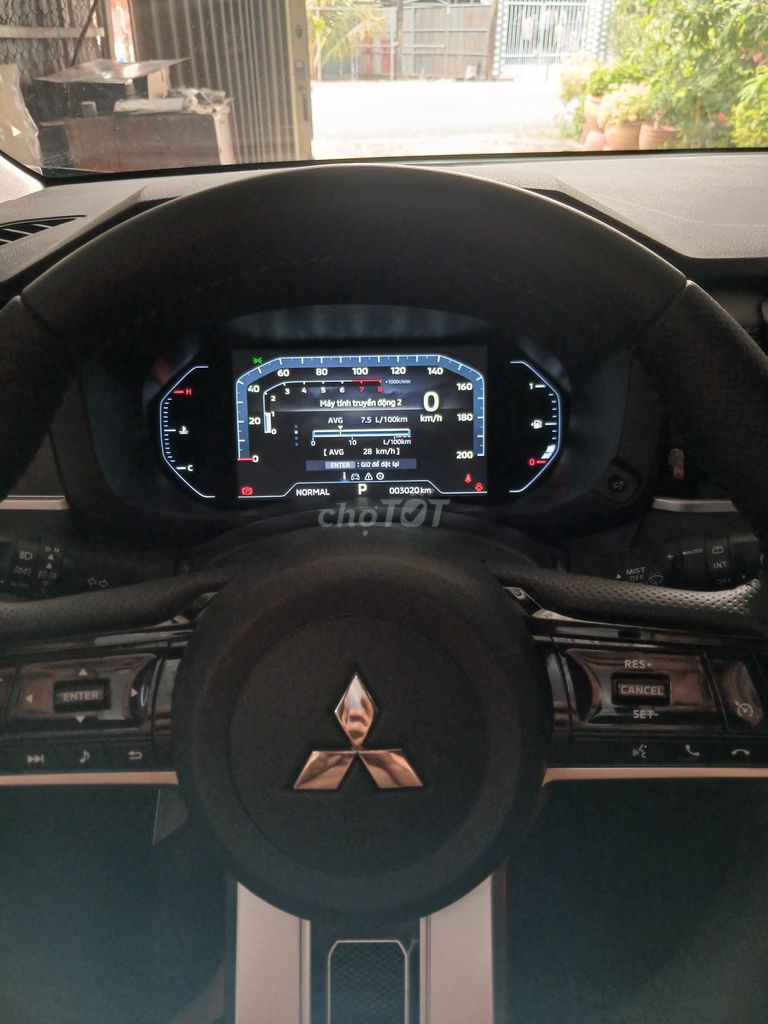 Mitsubishi Xpander 2025 - ảnh 1
