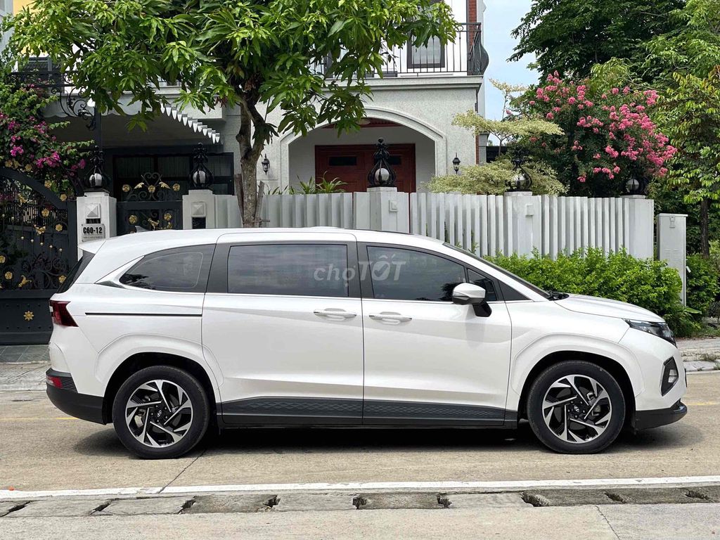 Hyundai Custin 2023 - ảnh 3