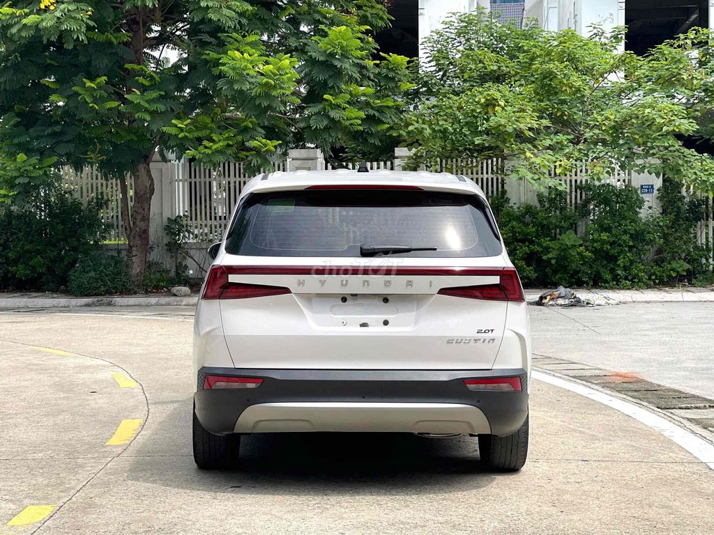 Hyundai Custin 2023 - ảnh 5