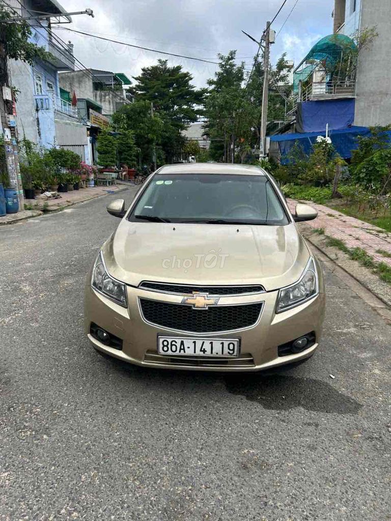 Chevrolet Cruze 2011 - ảnh 1