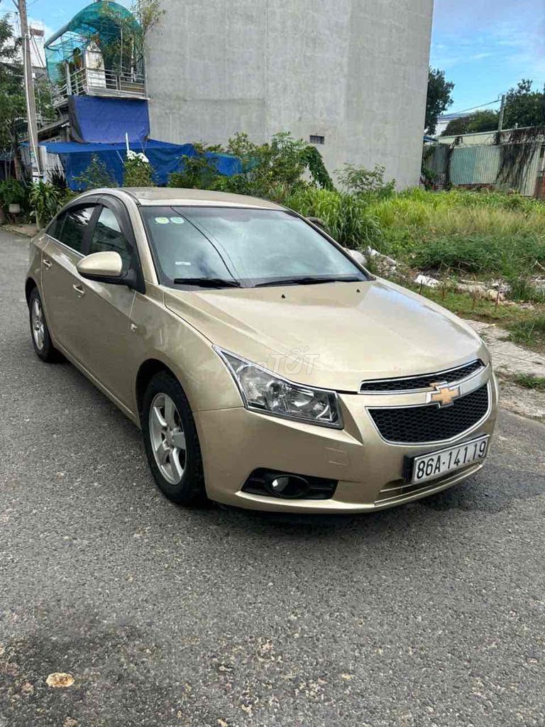 Chevrolet Cruze 2011 - ảnh 3