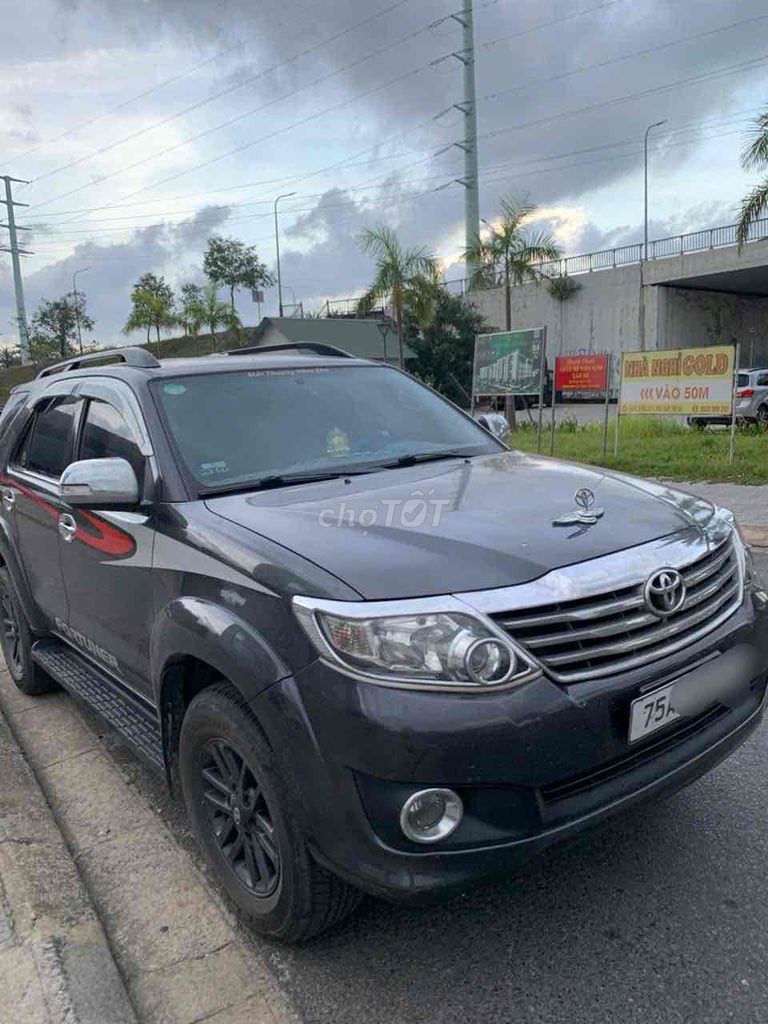 Toyota Fortuner 2013 - ảnh 1