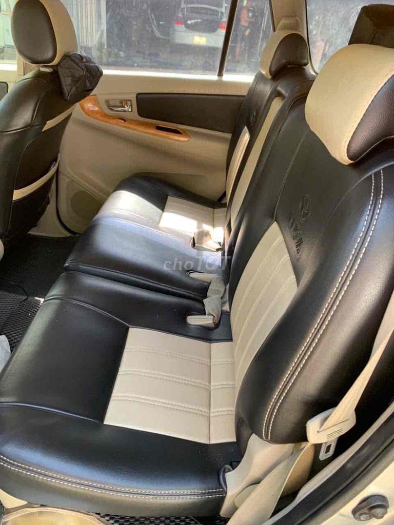 Toyota Innova 2009 - ảnh 3